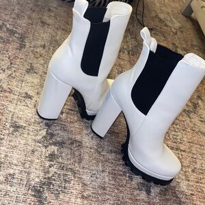 Liliana boots